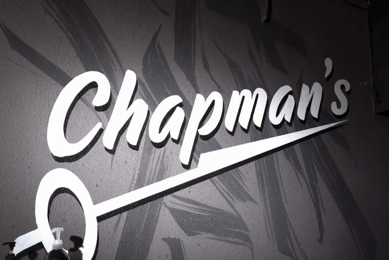 КЕЙС: CТИЛЬНЫЕ ВЫВЕСКИ И ИНТЕРЬЕРНАЯ РЕКЛАМА ДЛЯ CHAPMAN’S